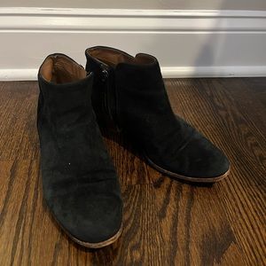 Sam Edelman black suede ankle bootie with side zips; size 8.5: gently worn